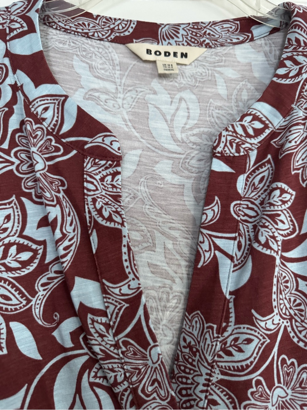 Boden Floral Print Maroon & Light Blue V-Neck Women's Dress - Picture 2 of 5